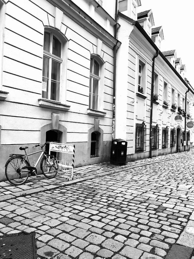 Apartments Bastova, Stela & Mia Apartments Bratysława Zewnętrze zdjęcie