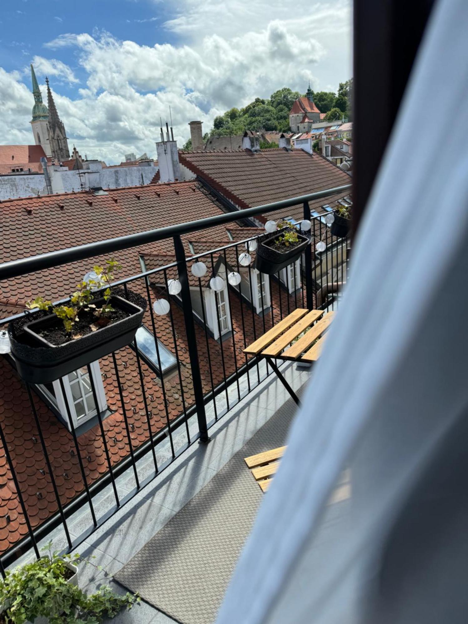 Apartments Bastova, Stela & Mia Apartments Bratysława Zewnętrze zdjęcie